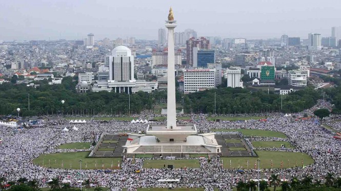 Munajat 212 di Monas, Zikir sampai Senandung Selawat Bersama